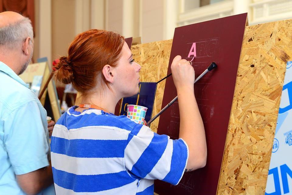 Alex May Hughes: Sign Painter & Glass Gilder