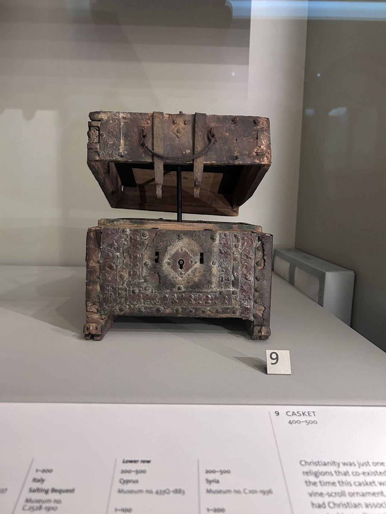 Casket, 400-500. All photography: Timothy Yufit.