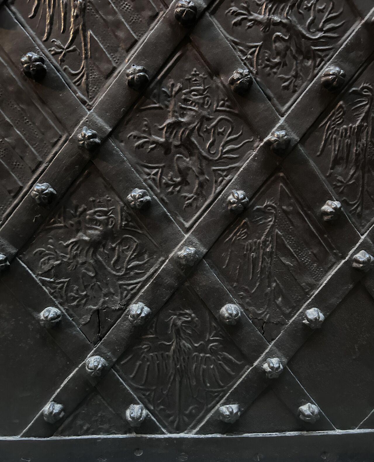 Detail photo of the Nuremberg door.