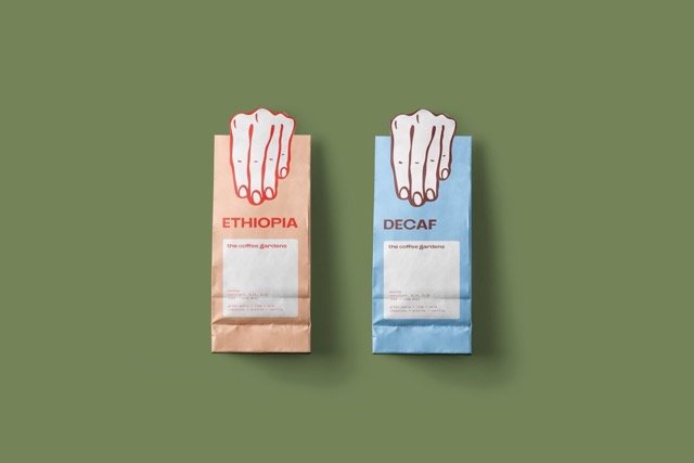 This design features a hand illustration to highlight the manual work that goes into picking and roasting coffee beans. It celebrates the craft and effort behind every bag of coffee.