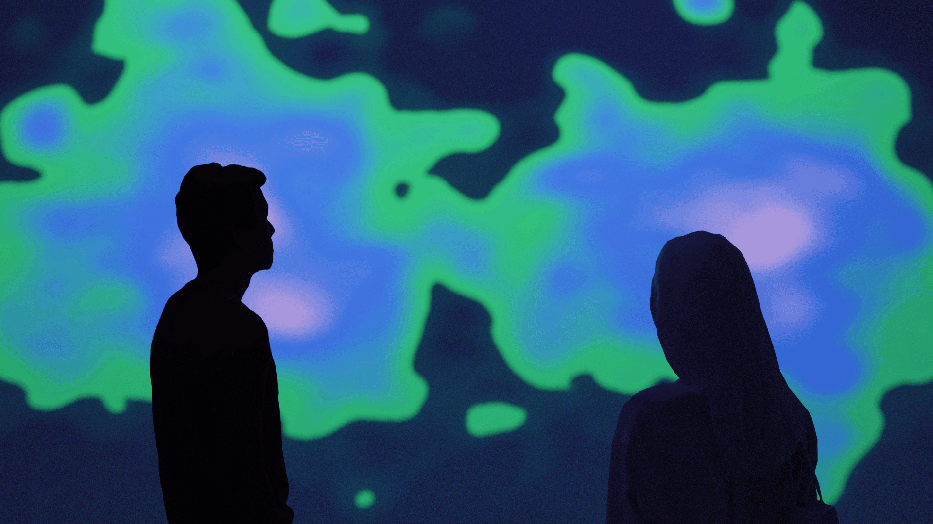 When two audiences are close to each other, the ‘cells’ on the screen represent them merging.